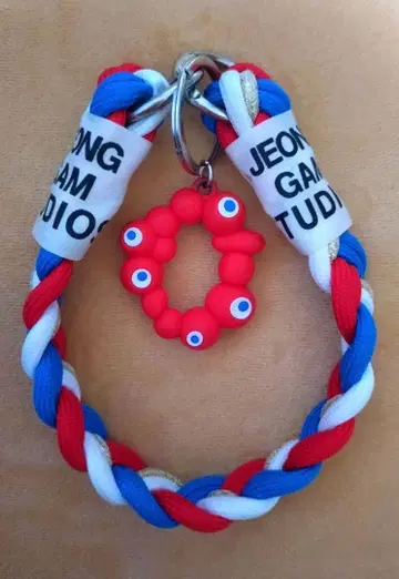 미야쿠미야쿠 스마트폰 스트랩