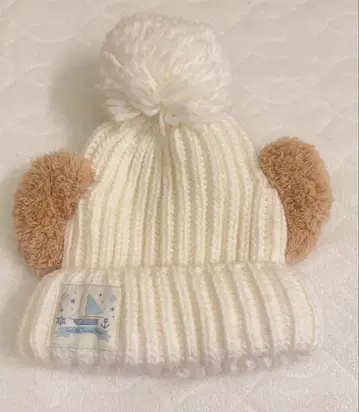 새상품급 더피 귀 달린 니트 모자