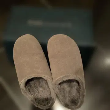 EMU Australia 그레이 무스탕