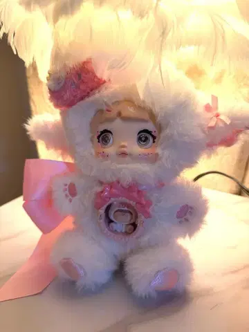 nommi 페더 포함 화이트 봉제 인형 상자 없음