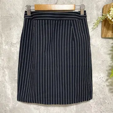 [내추럴 뷰티 베이직] 미니 타이트 스커트 스트라이프 네이비 S