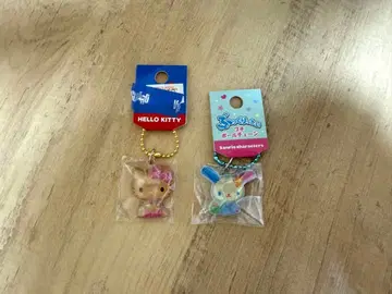 통통 볼 체인 햇볕에 탄 키티 우사하나 2종 세트