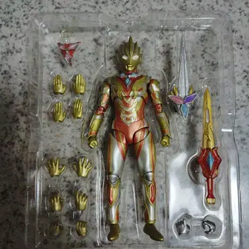 S.H.Figuarts 글리터 트리거 이터니티