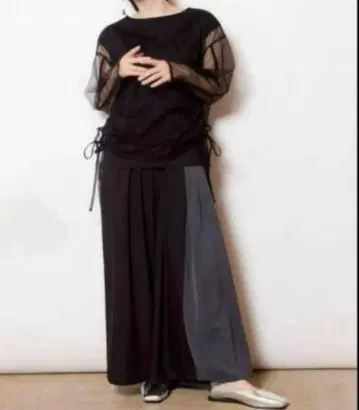 오즈모시스 비대칭 절개 팬츠