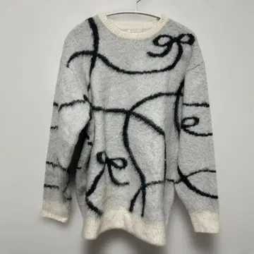 리본 무늬 긴팔 니트 스웨터