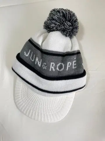 JUN&ROPE' 준앤로페 챙 부착 니트 모자