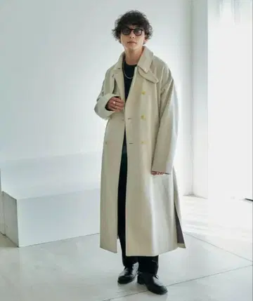 [ 미개봉 새상품 ] 울리 테크 드레이프 슬릿 하이넥 트렌치 롱 코트