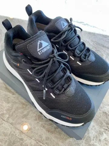 ET HAWKINS 등산화 블랙 ANTI-H2O