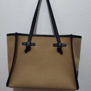 GIANNI CHIARINI의 토트백 캔버스 금일 한정 판매입니다