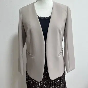 미사용 새상품 NATURAL BEAUTY BASIC 자켓 S 사이즈