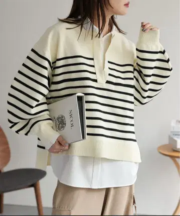 아이보리 블랙 스트라이프 니트