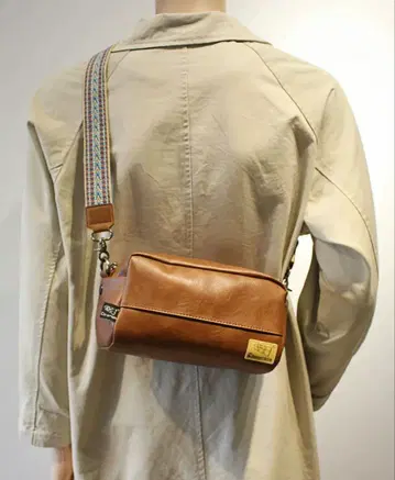 새상품 three-box 박스형 숄더백 브라운