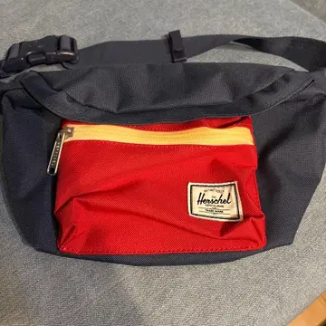 Herschel 바디백 네이비/레드