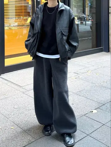 Eongul Eongul Easy Boa Pants