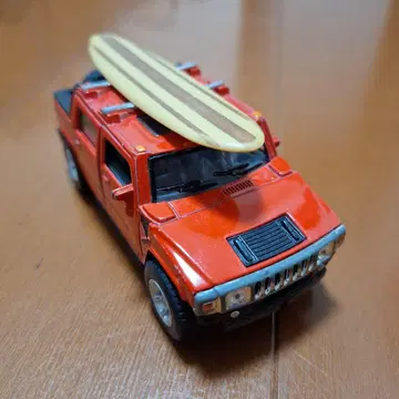 빨간색 2005 Hummer 미니카 서핑보드 포함
