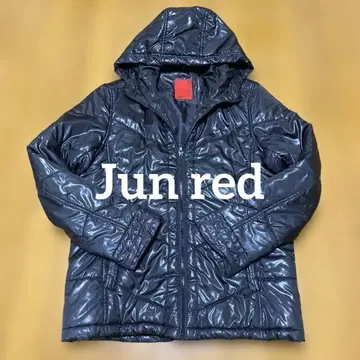 JUNRed 블랙 후드 부착 점퍼