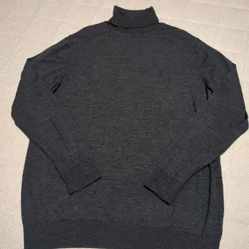 새상품급!! UNIQLO 그레이 울 터틀넥 스웨터 XL