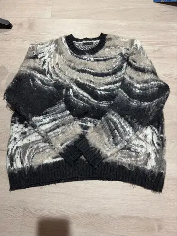 ZARA 추상 무늬 니트 스웨터 긴팔