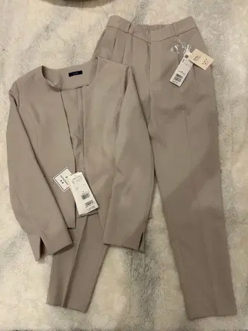 a.v.v 새상품 베이지 수트 셋업