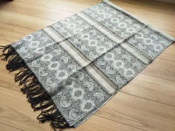 새상품급 로라 애슐리 패턴 그레이 머플러 숄