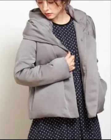 폰세 숏 숄카라 다운 코트 그레이