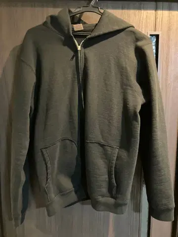 디럭스웨어 맨투맨 L SPZ