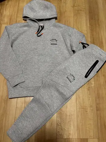 시착만 한 상품. 티고라 TIGORA BEAMS 디자인 맨투맨 셋업