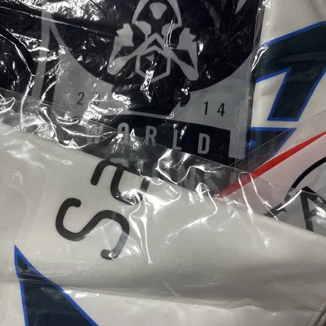 2014 롤드컵 기념품(소환사 망토, 삼성화이트 수건2개, 응원봉)