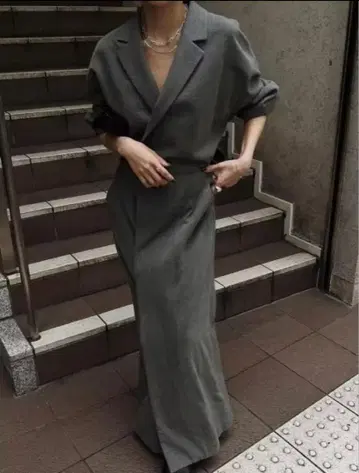 ETRE TOKYO 테일러드 칼라 원피스