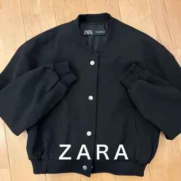 ZARA 블랙 점퍼 S 사이즈
