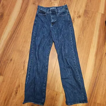 유니클로 UNIQLO JW ANDERSON 스트레이트 청바지 23인치