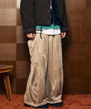 Curve Pocket A Light Eco Suede Pants