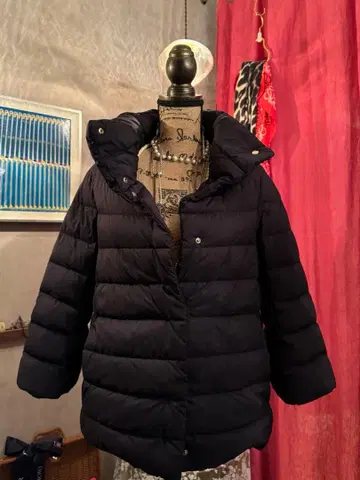 Herno 블랙 다운 자켓 숏 기장
