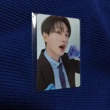 공식 응원봉에 들어있던 랜덤 트레이딩 카드 은혁입니다