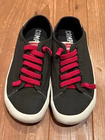 캠퍼 스니커즈 38