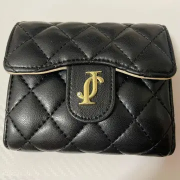 질스튜어트 지갑