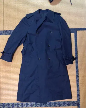 네이비 트렌치코트 더블 브레스트