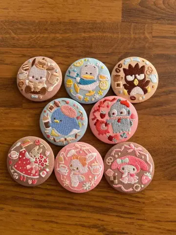 산리오 자수 핀 배지 8개 세트