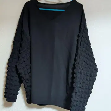 블랙 프릴 긴팔 V넥 상의