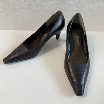 긴자 카네마츠 미스 슬렌 펌프스 블랙 24cm 심플