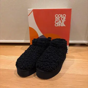 COLORS OF CALIFORNIA curly fake fur boot