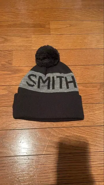 SMITH 폼폼 포함 니트 모자 그린/그레이