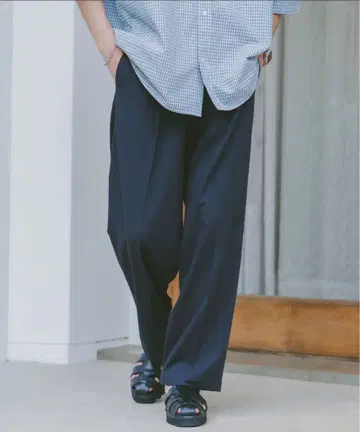 딥 원턱/와이드 테이퍼드 슬랙스