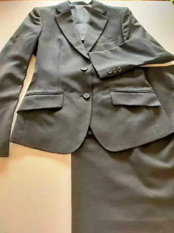 블랙 스커트 수트 싱글 브레스