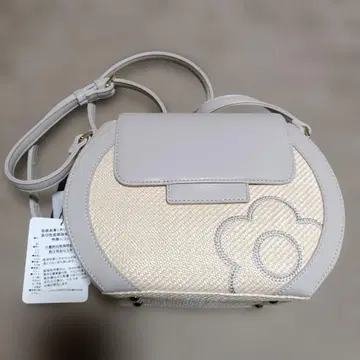 베이지 원형 숄더백