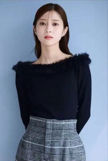 셀포드 페더 프릴 리브 니트 풀오버 정가 15,400엔