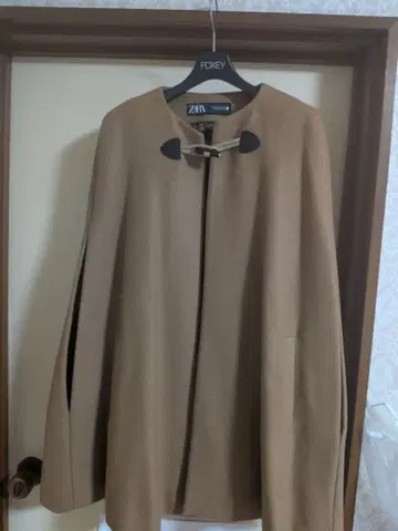 ZARA 베이지 케이프 코트 XS