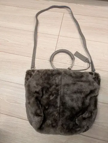 allureville 그레이 퍼 숄더백