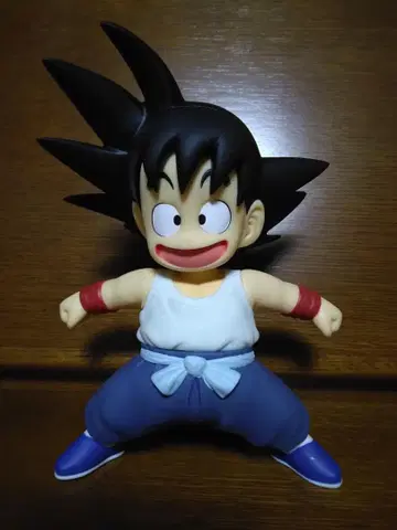 드래곤볼 손오공 소프트 비닐 손오공 피규어