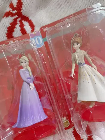 엘사와 안나 크리스마스 오너먼트 2025